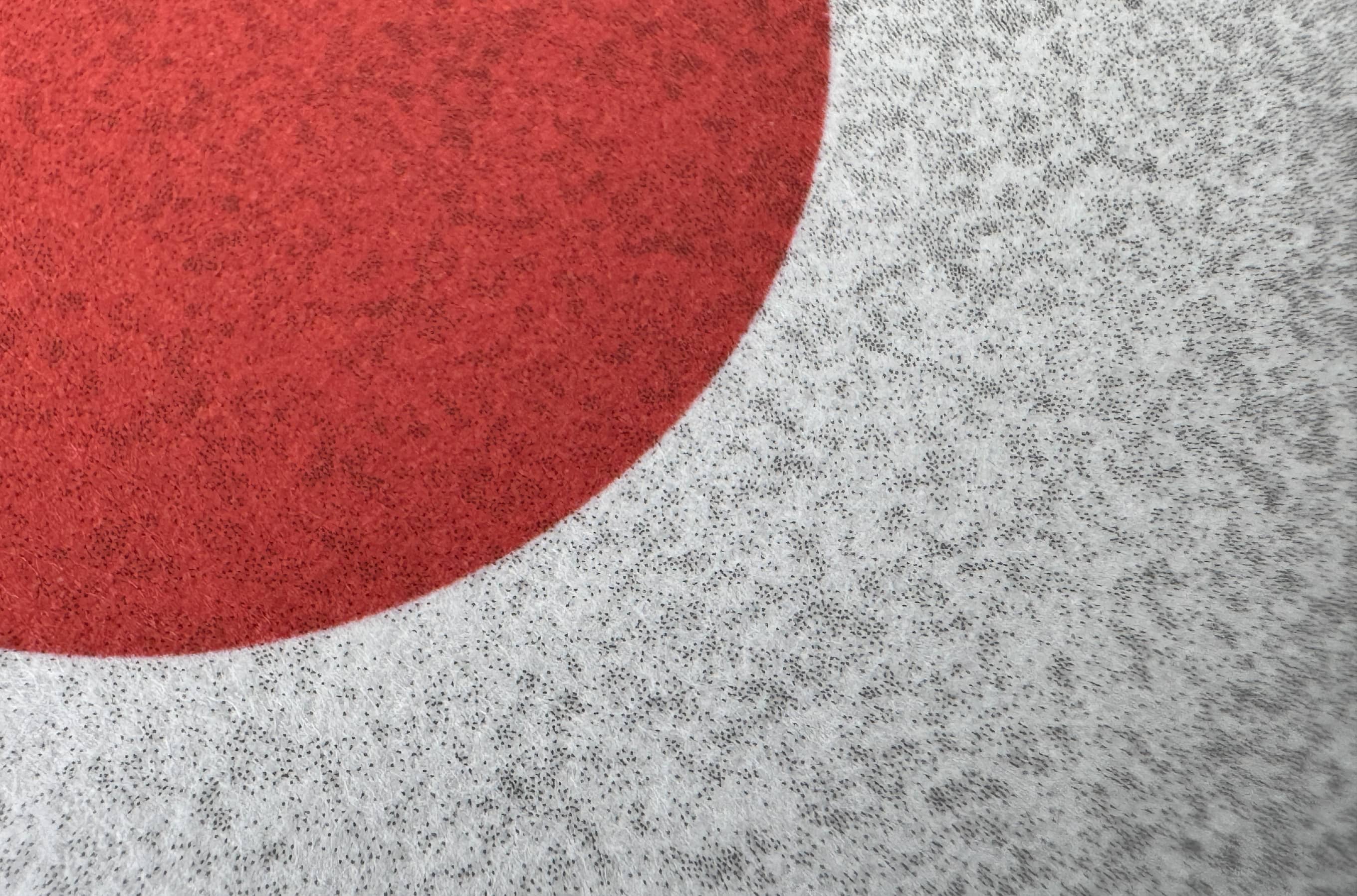 A zoomed in detailed photo of the print where you can notice some dither-esque details of the ink and texture of the paper. Not bad for a "cheap" inkjet printer.
